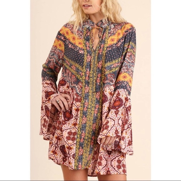 Umgee Boho Gypsy Bell Sleeve Babydoll Mini Swing Dress Size Small - Picture 13 of 13